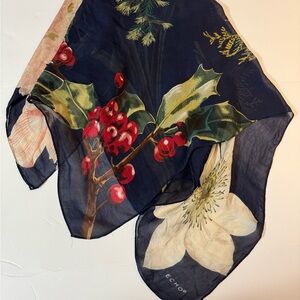 Vintage Echo Scarf w design Holly and white flower